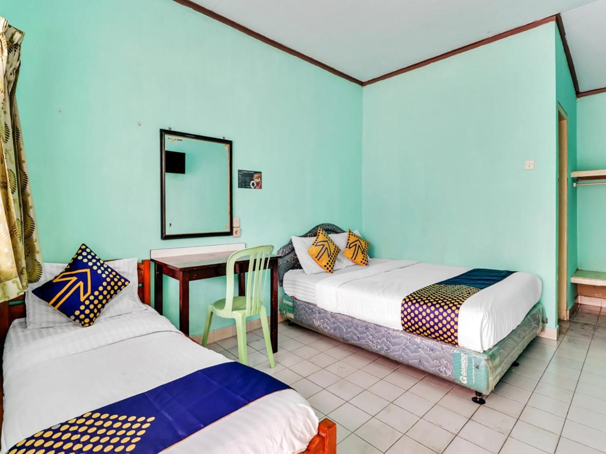 Spot On 90003 Villa Tawang Cianjur Exterior photo