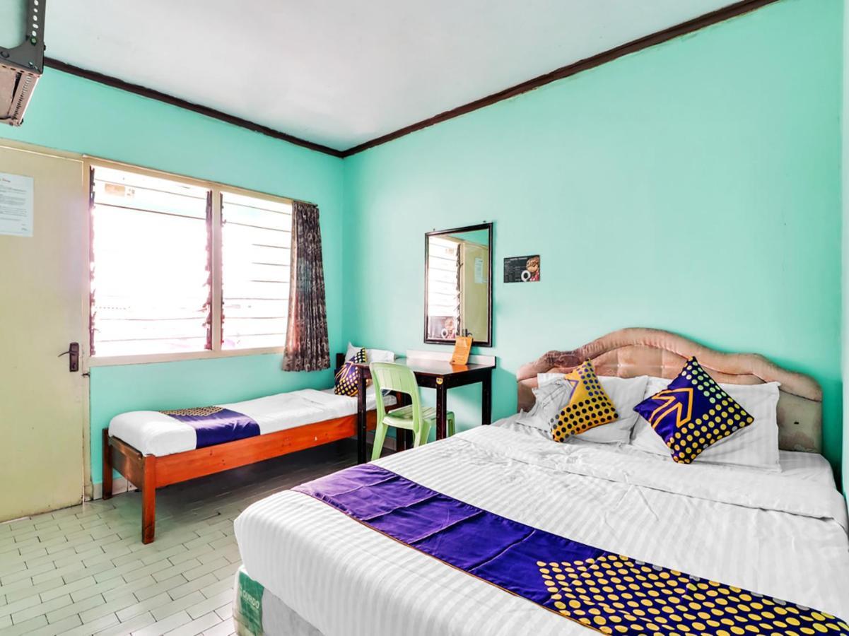 Spot On 90003 Villa Tawang Cianjur Exterior photo